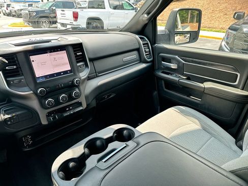 Used 2024 RAM 2500 Big Horn AWD/4WD image 20