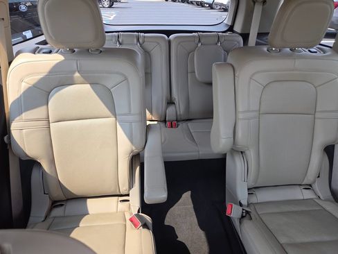 Used 2021 Lincoln Aviator Reserve w/ Equipment Group 201A RWD image 22