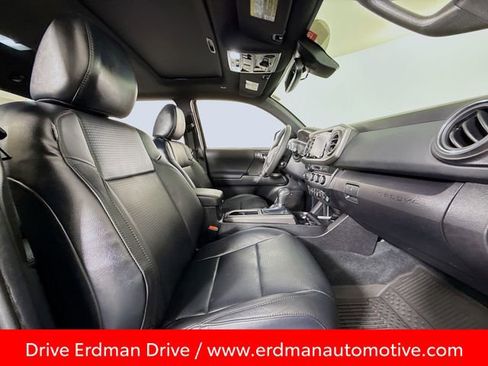 Used 2023 Toyota Tacoma TRD Off-Road w/ TRD Premium Off Road Package image 25