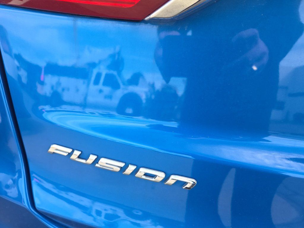 Used 2020 Ford Fusion SE FWD image 7
