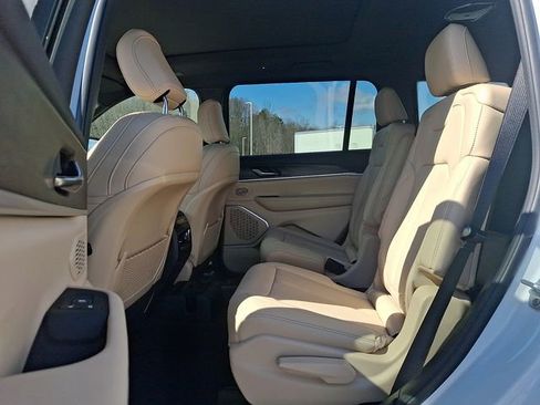 New 2026 Jeep Grand Cherokee L Limited AWD/4WD image 5