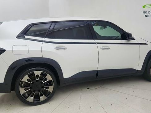 Used 2023 BMW XM AWD/4WD image 6