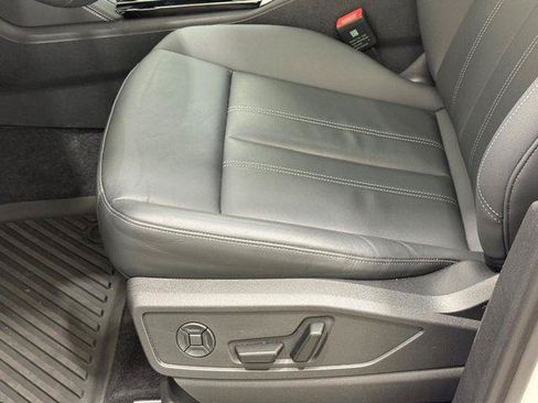 Certified 2025 Audi Q5 Premium w/ Convenience Package AWD/4WD image 19