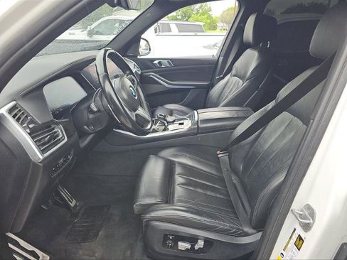 Used 2020 BMW X5 M50i w/ Premium Package image 3