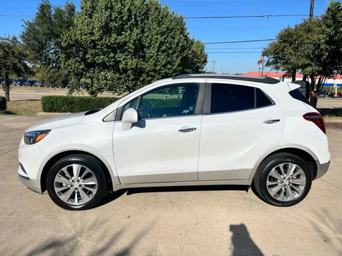 Used 2020 Buick Encore Preferred FWD image 9