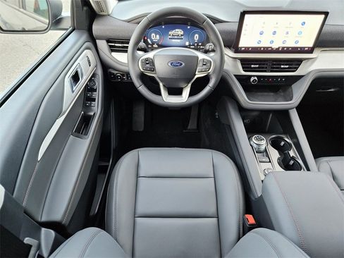 New 2026 Ford Explorer Active w/ Active Comfort Package image 13