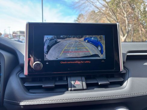 Used 2025 Toyota RAV4 LE image 17