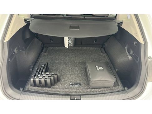 Used 2024 Volkswagen Tiguan Wolfsburg Edition AWD/4WD image 25