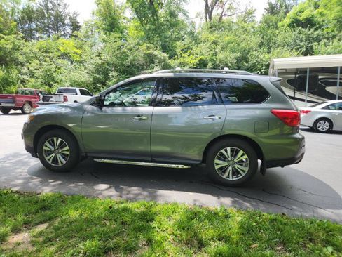 Used 2020 Nissan Pathfinder SV AWD/4WD image 5