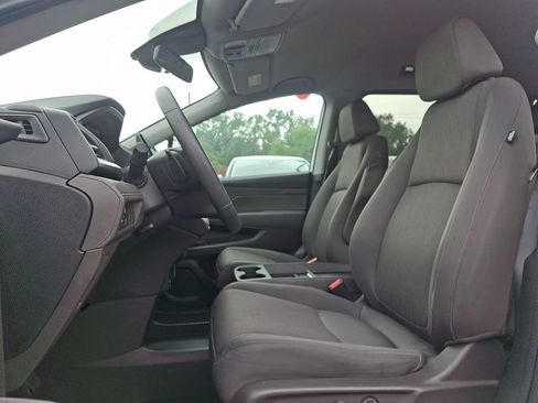 Used 2023 Honda Odyssey EX image 13