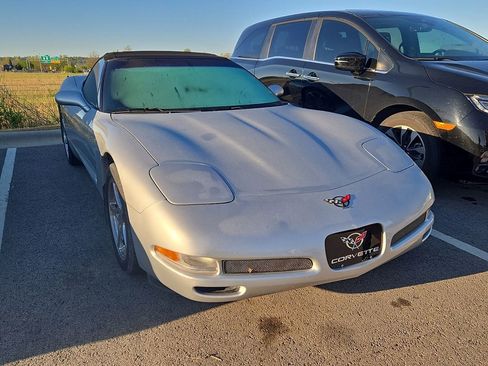 Used 2001 Chevrolet Corvette Convertible w/ Preferred Equipment Group2 image 4