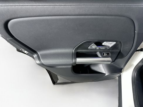 Used 2025 Mercedes-Benz GLA 250 4MATIC image 26