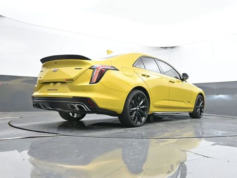 Used 2024 Cadillac CT4 V w/ LPO, ONYX Package image 48