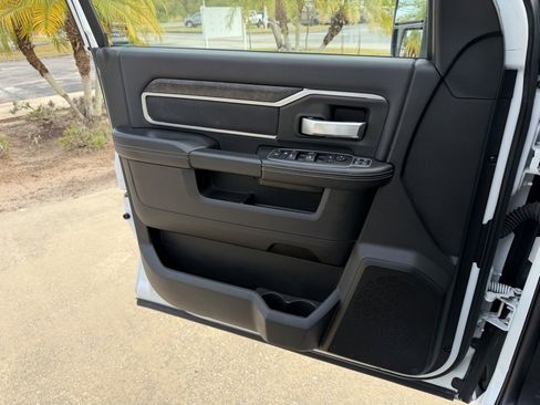 Used 2024 RAM 2500 Big Horn image 22