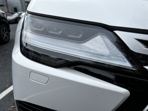 Used 2022 Lexus LX 600 4WD w/ Accessory Package (Z1) image 12