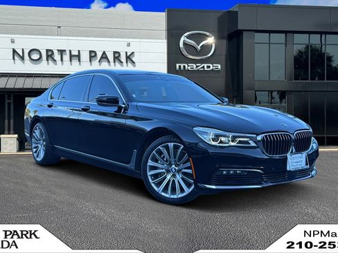 Used 2017 BMW 750i 750i image 1
