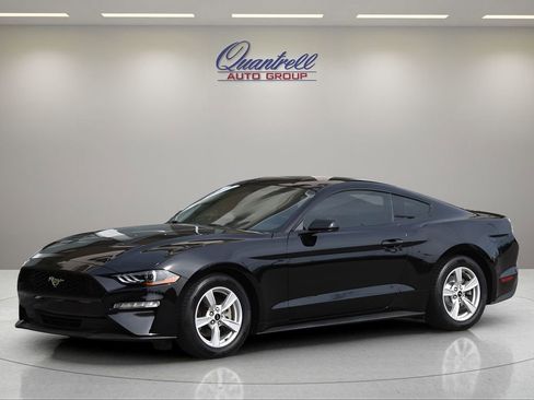 Used 2020 Ford Mustang Coupe RWD image 8