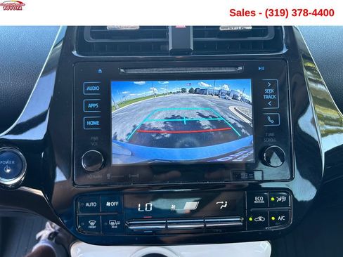 Used 2016 Toyota Prius Three FWD image 17