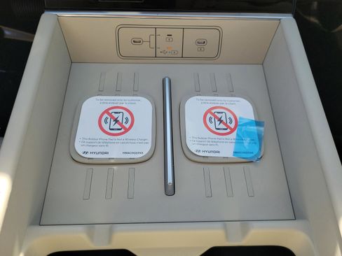 New 2026 Hyundai Santa Fe SE image 32