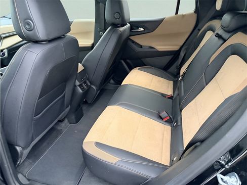 Used 2025 Chevrolet Equinox ACTIV w/ Safety and Technology Package image 31