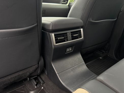 Used 2024 Lexus GX 550 AWD/4WD image 28