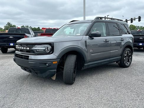 Used 2023 Ford Bronco Sport Outer Banks w/ Tech Package AWD/4WD image 2