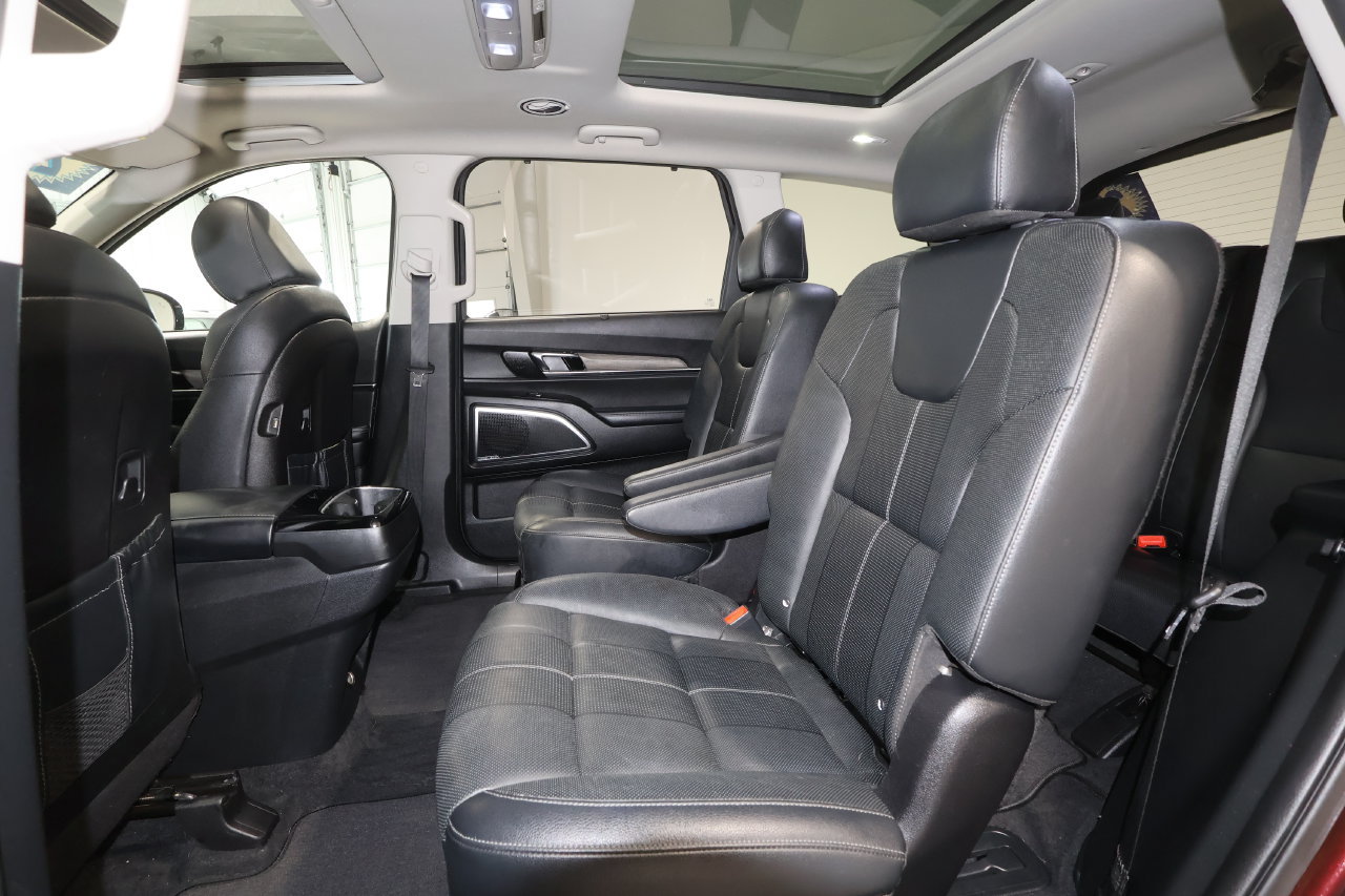 Used 2022 Kia Telluride SX w/ Nightfall Edition Package AWD/4WD image 15