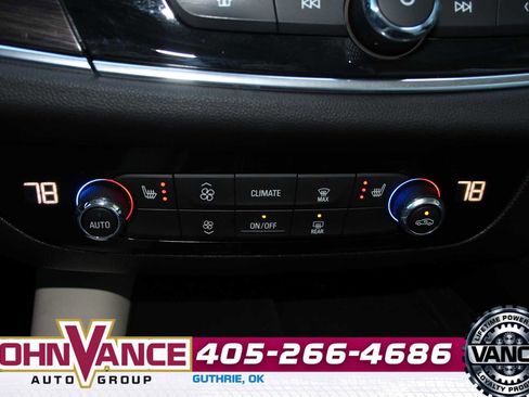 Used 2023 Buick Enclave Essence image 37