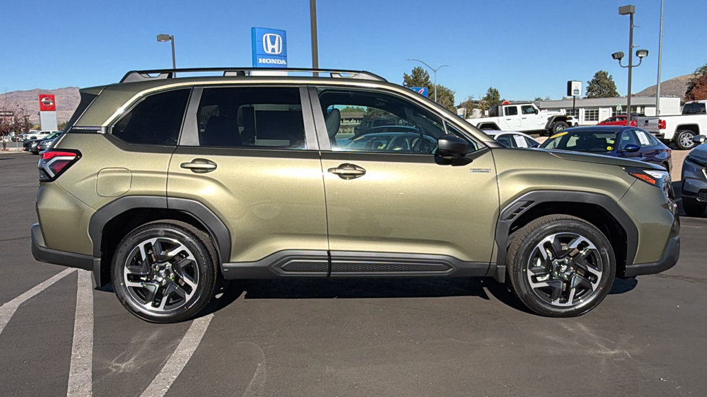 New 2026 Subaru Forester Premium AWD/4WD image 2