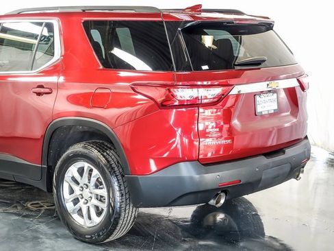 Used 2020 Chevrolet Traverse LT image 10