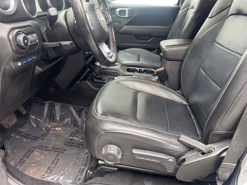 Used 2021 Jeep Wrangler Unlimited Sahara w/ Cold Weather Group image 27