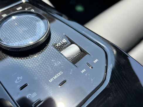 Certified 2026 BMW 530i xDrive w/ Premium Package image 15