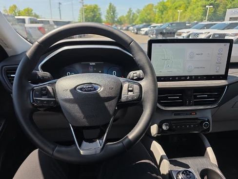 Certified 2023 Ford Escape Platinum w/ Premium Technology Package AWD/4WD image 24