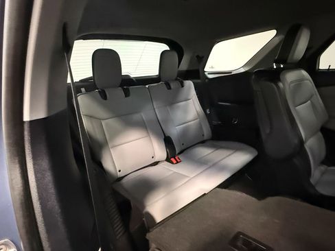 Used 2021 Ford Explorer XLT w/ Equipment Group 202A AWD/4WD image 60