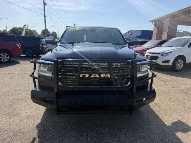 Used 2019 RAM 1500 Laramie AWD/4WD image 3