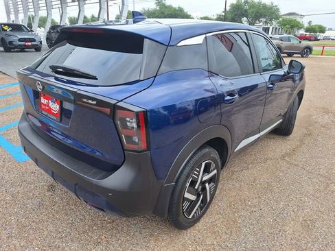 Certified 2025 Nissan Kicks SV image 7