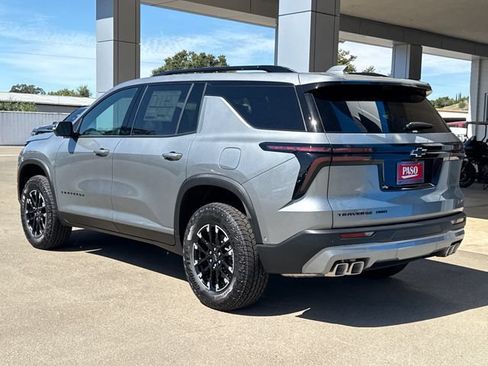 New 2026 Chevrolet Traverse Z71 w/ Enhanced Driving Package AWD/4WD image 6