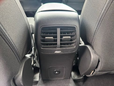 Certified 2023 Ford Escape Active AWD/4WD image 9