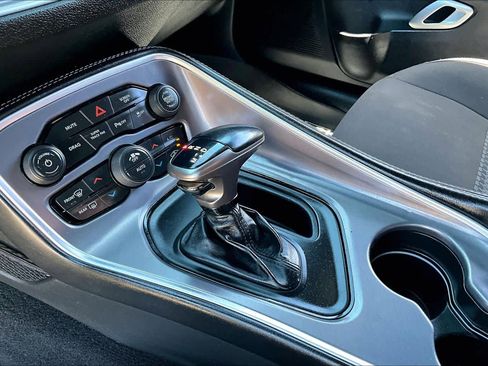 Used 2022 Dodge Challenger R/T Scat Pack RWD image 16