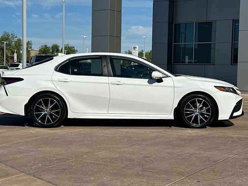 Certified 2024 Toyota Camry SE image 3