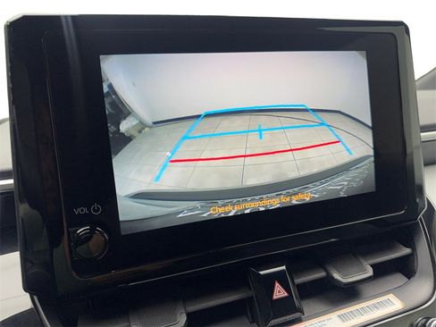 Used 2024 Toyota Corolla SE image 65