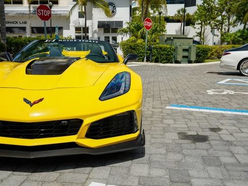 Used 2019 Chevrolet Corvette ZR1 RWD image 8