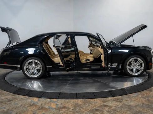 Used 2011 Bentley Mulsanne RWD image 30