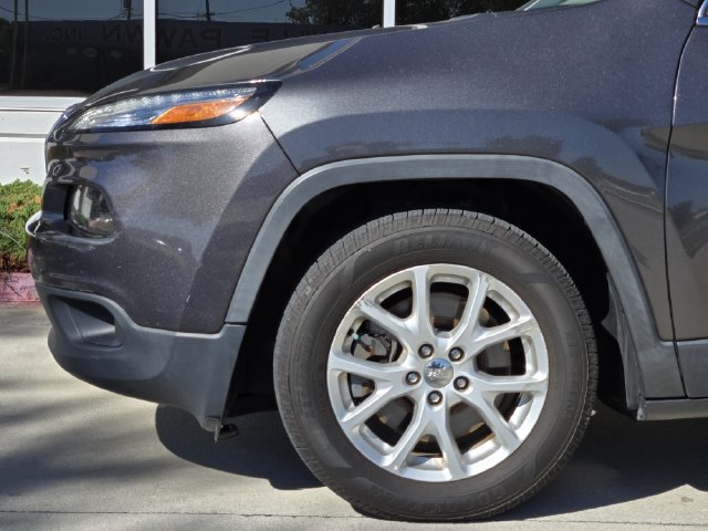 Certified 2016 Jeep Cherokee Latitude FWD image 8