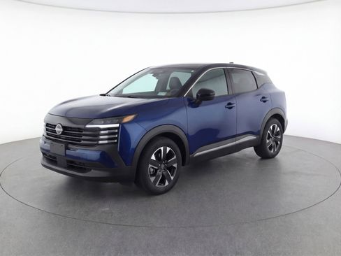 Used 2025 Nissan Kicks SV AWD/4WD image 3
