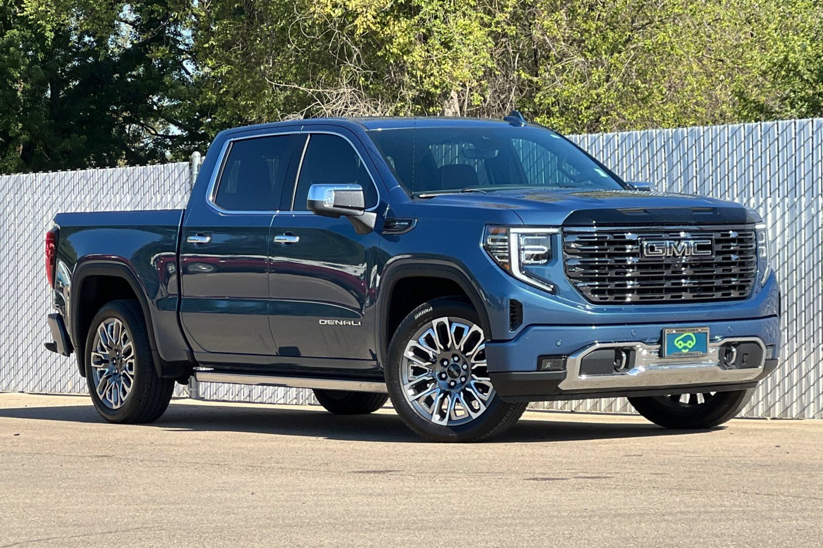 Certified 2025 GMC Sierra 1500 Denali Ultimate AWD/4WD image 2