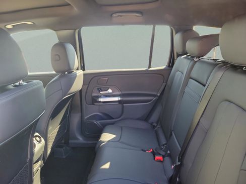 Certified 2026 Mercedes-Benz GLB 250 image 6