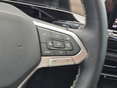 Used 2024 Volkswagen Atlas SEL AWD/4WD image 29