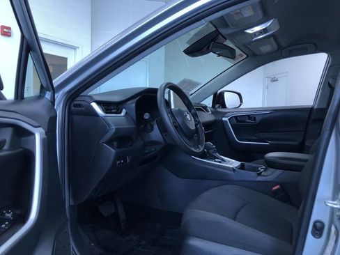 Certified 2025 Toyota RAV4 LE AWD/4WD image 10