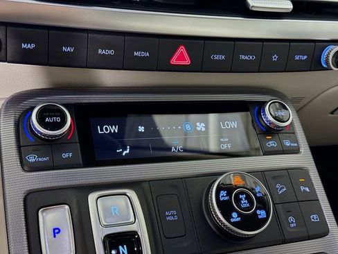 Used 2024 Hyundai Palisade Calligraphy AWD/4WD image 16